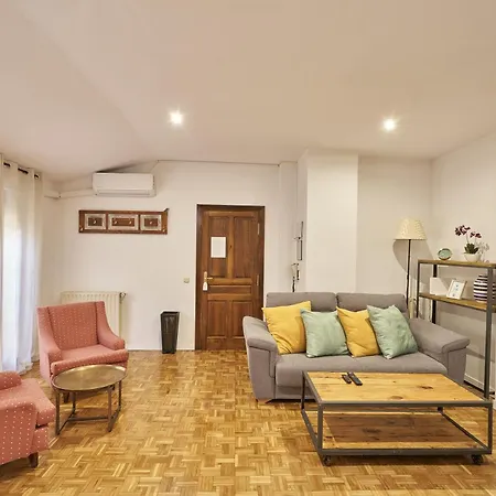 Lägenhet Apartamento La Viga Centro